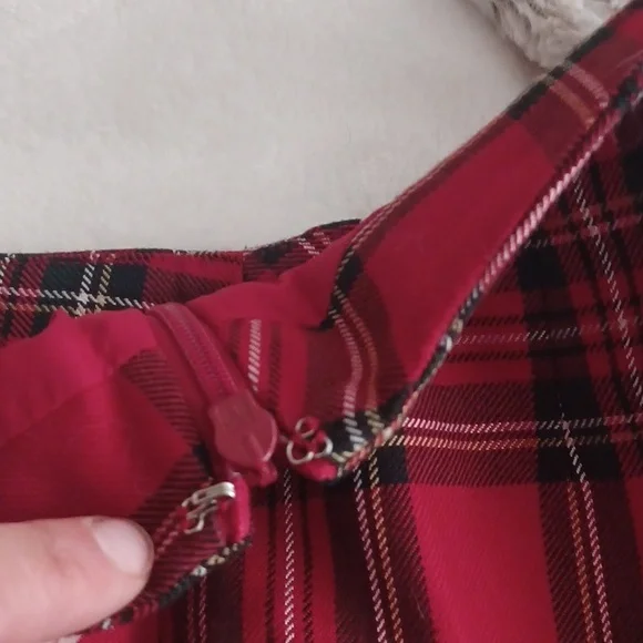 NWOT Talbots Red Plaid Pencil Skirt - Picture 3 of 7